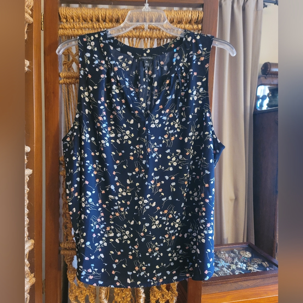 41 Hawthorn Dark XXL Blue Floral Sleeveless Blouse